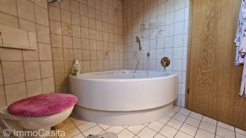 Haus 1:Badezimmer DG