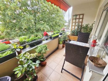 Gelegenheit - Attraktive 3 Zimmer Wohnung mit Balkon in Mögeldorf