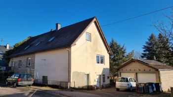 Haus mit Garage