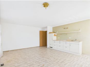 Großes Zimmer Einliegerwohnung