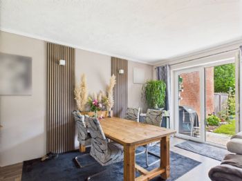 Wohnzimmer - Essbereich - Lütt Immobilien - Selent 