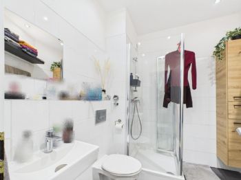 Badezimmer  Lütt Immobilien - Kiel Hansastraße