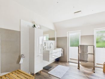 Badezimmer - Lütt Immobilien - Bönebüttel