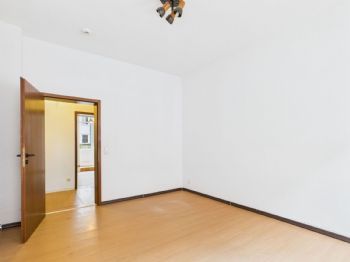 Zimmer Blick zum Flur - Wörthstraße - Lütt Immobilien