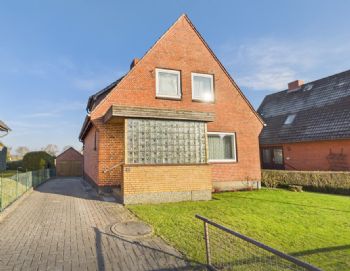 Vorderansicht Vorderhaus - Lütt Immobilien - Schellhorn