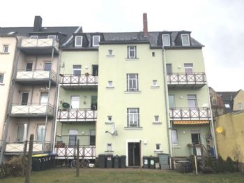 Rückansicht  mit großen Balkonen