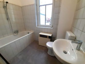 Badezimmer mit Wanne