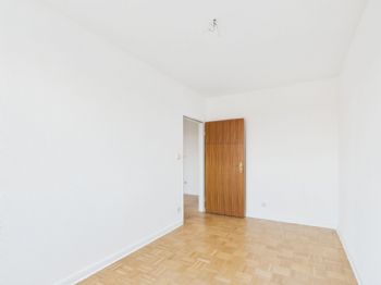 Zimmer - Lütt Immobilien