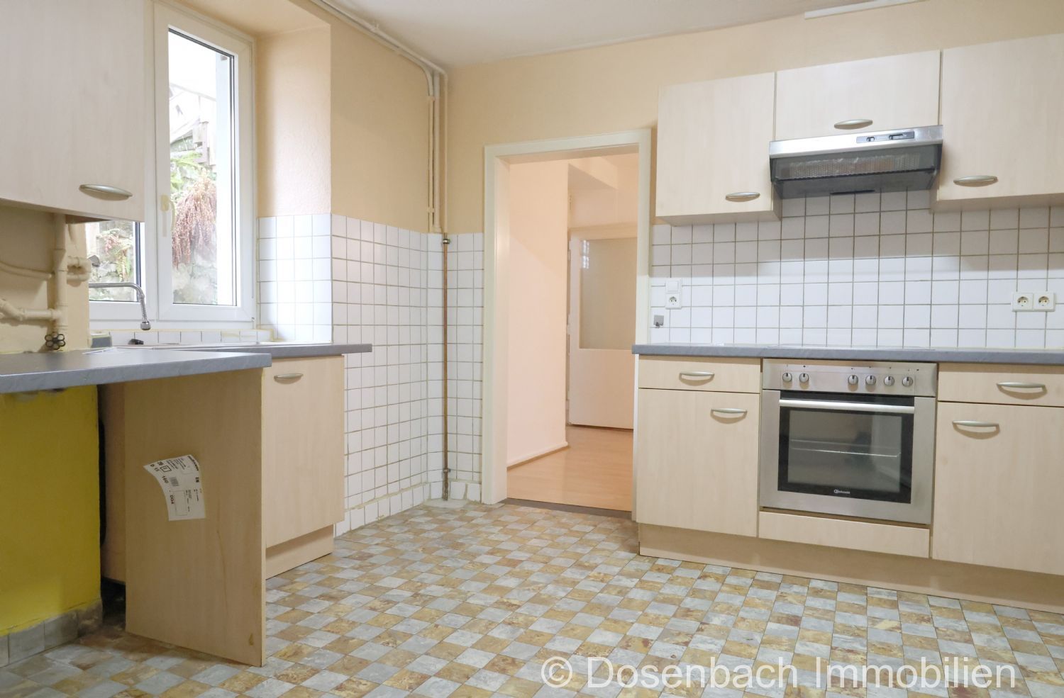 3-Zimmer-Wohnung mit Einbauküche und besonderem Heizcharakter in zentraler Lage - Photo 3