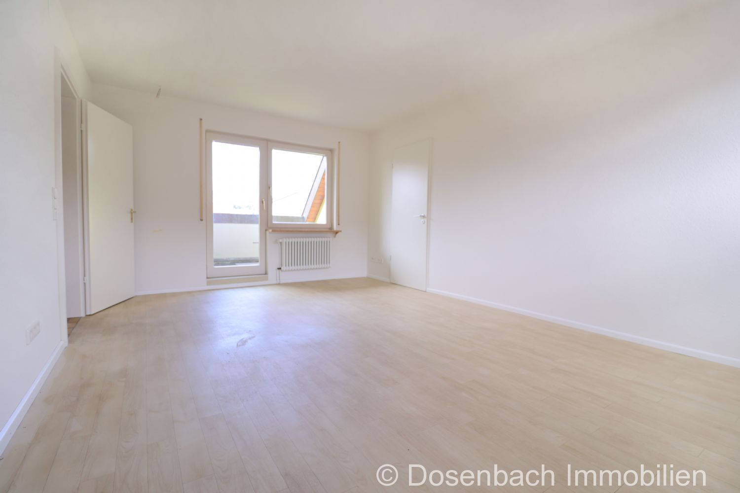 Renovierte 2-Zimmer-Wohnung mit EBK und Balkon - Photo 1