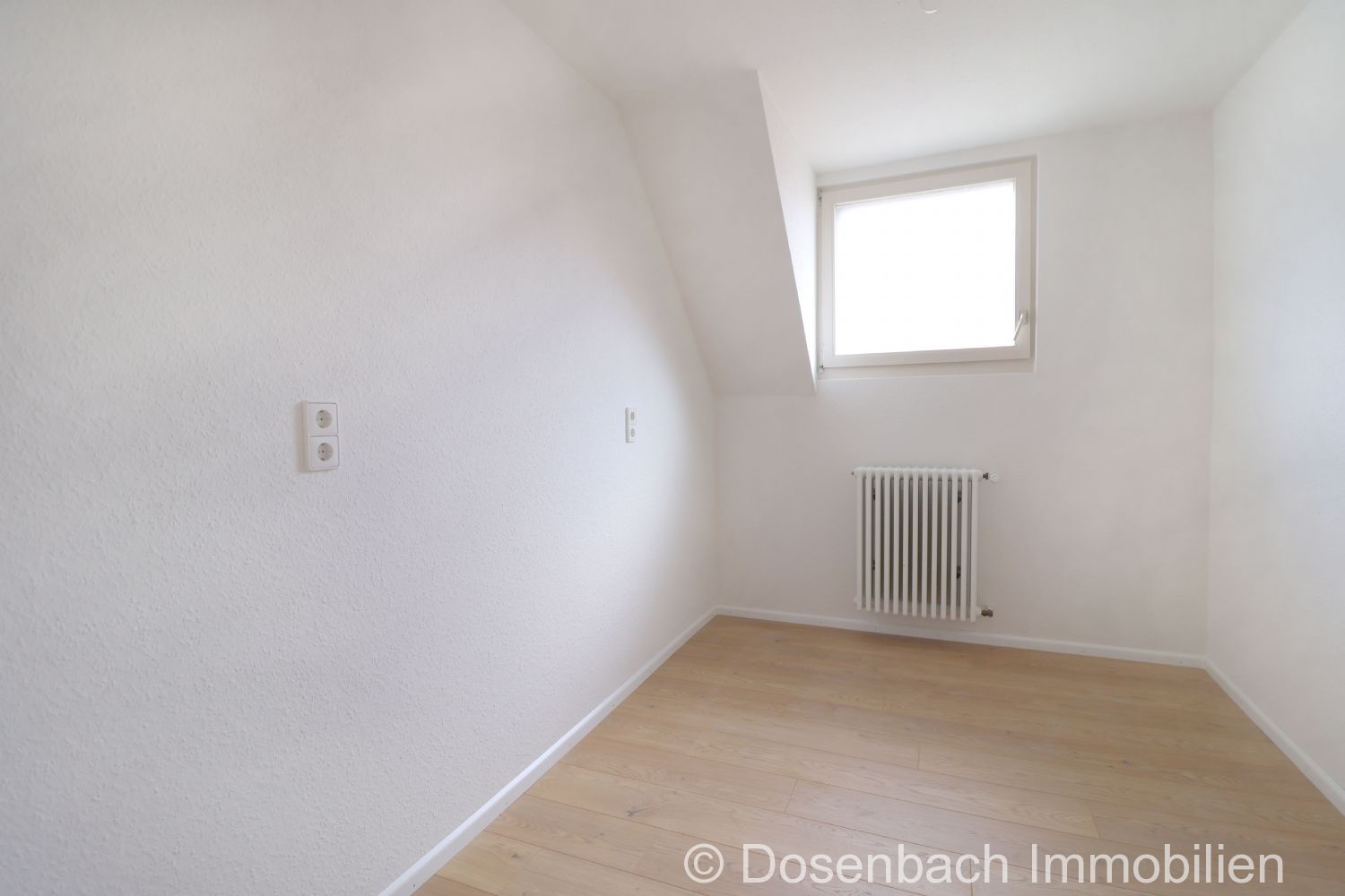 Renovierte 2-Zimmer-Wohnung mit EBK und Balkon - Photo 5