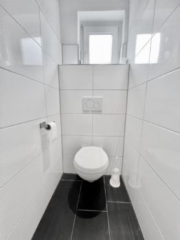 und WC