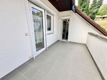 und Balkon