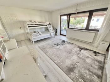 Schlafzimmer 4
